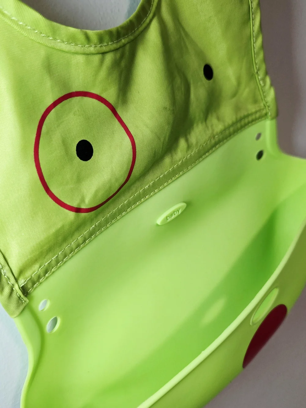 ezpz Mini Mat Plate & Bib In Green Combo. Great For Travel And Easy Cleanup.